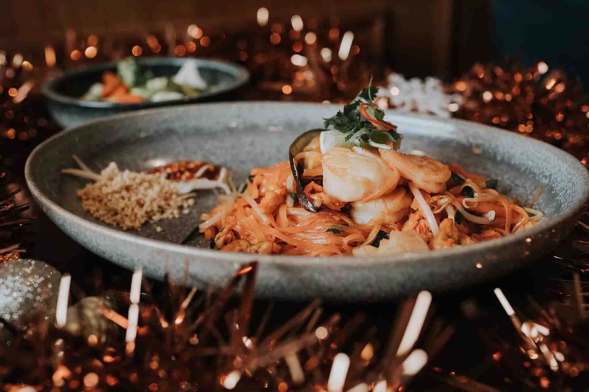 Pad Thai with king prawns at Siamais